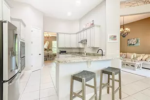 915 San Raphael St, Poinciana, FL 34759 - Photo 16
