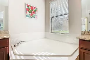 915 San Raphael St, Poinciana, FL 34759 - Photo 30