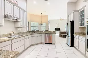 915 San Raphael St, Poinciana, FL 34759 - Photo 10