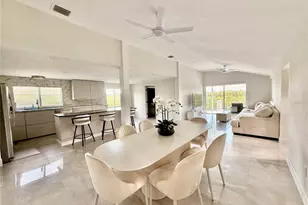 8117 Bay Dr, Tampa, FL 33635 - Photo 2