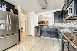 3217 Queen Alexandria Dr, Kissimmee, FL 34744 - Photo 8