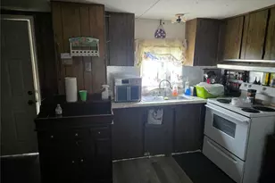 1880 SE 188th Ct, Silver Springs, FL 34488 - Photo 4