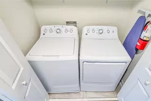 8919 Stinger Dr, Davenport, FL 33896 - Photo 16