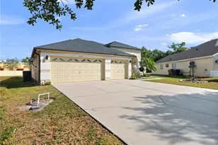 4633 Huron Bay Cir, Kissimmee, FL 34759 - Photo 2