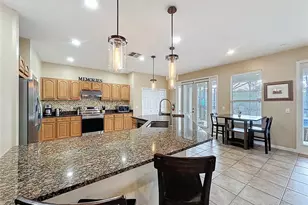 8569 La Isla Dr, Kissimmee, FL 34747 - Photo 4