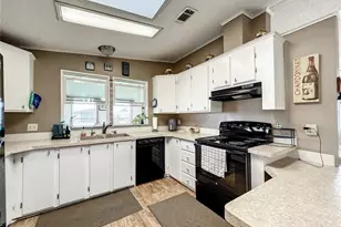 6518 Raintree Ln NE, Winter Haven, FL 33881 - Photo 12