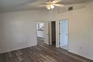 670 Reindeer Dr, Kissimmee, FL 34759 - Photo 8