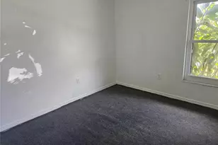 569 Hunter Cir, Kissimmee, FL 34758 - Photo 14