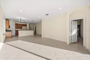 9427 Edenshire Cir, Orlando, FL 32836 - Photo 2