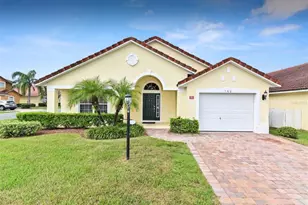100 Cardinal Ct, Davenport, FL 33896 - Photo 1