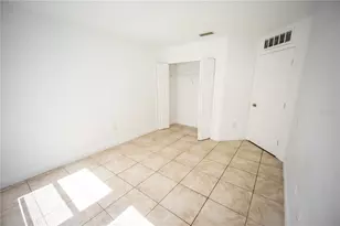 2814 Club Cortile Cir, Kissimmee, FL 34746 - Photo 8