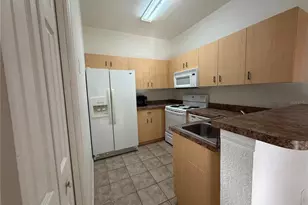 353 Port Pleasant Dr, Kissimmee, FL 34759 - Photo 6