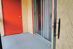 2852 N Powers Dr, Orlando, FL 32818 - Photo 8