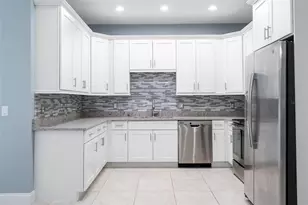 371 Elderberry Ct, Kissimmee, FL 34759 - Photo 8