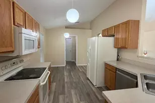 5001 Silver Thistle Ln, Saint Cloud, FL 34772 - Photo 4