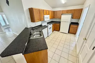 3103 Rawcliffe Rd, Clermont, FL 34714 - Photo 4