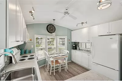 226 Lancer Drive, Nokomis, FL 34275 - Photo 4