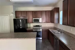 2855 Running Brook Cir, Kissimmee, FL 34744 - Photo 10