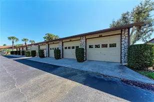 5705 Avista Dr, Sarasota, FL 34243 - Photo 6