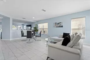 642 Elderberry Dr, Davenport, FL 33897 - Photo 2