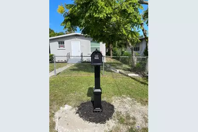 611 Westmoreland Road, Daytona Beach, FL 32114 - Photo 2