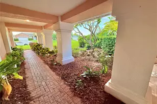 5829 Guenevere Ct, Saint Cloud, FL 34772 - Photo 4