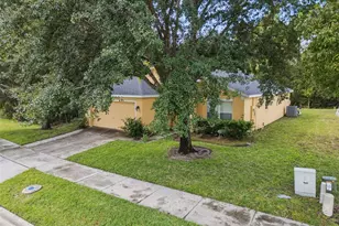 403 Sandy Ridge Dr, Davenport, FL 33896 - Photo 4