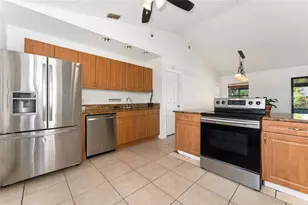 1032 Pioneer Dr, Deltona, FL 32725 - Photo 4