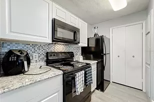 4401 Thornbriar Ln, Orlando, FL 32822 - Photo 14