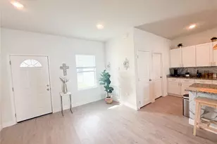 25 Zinnia Ln E, Kissimmee, FL 34759 - Photo 4