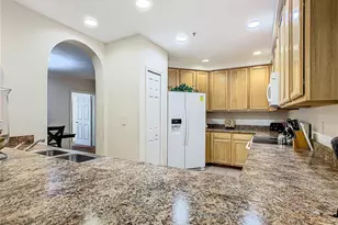 3050 Pirates Retreat Ct, Kissimmee, FL 34747 - Photo 12