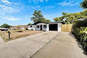 11524 Newell Dr, Port Richey, FL 34668 - Photo 4