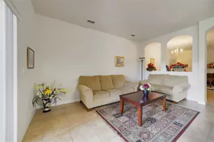 2827 Oakwater Dr, Kissimmee, FL 34747 - Photo 10