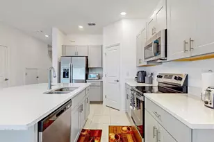 3002 Canary Ave, Davenport, FL 33837 - Photo 6