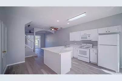 1288 S Beach Circle, Kissimmee, FL 34746 - Photo 2