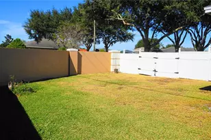 104 Bentley Oaks Blvd, Auburndale, FL 33823 - Photo 16