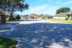 104 Bentley Oaks Blvd, Auburndale, FL 33823 - Photo 4