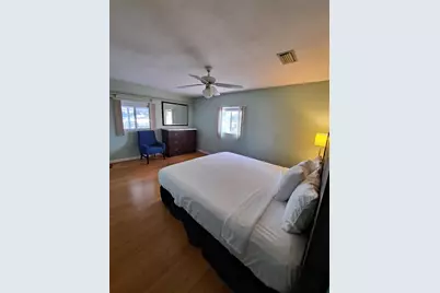 6050 57th, Saint Petersburg, FL 33709 - Photo 8