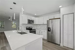 1042 Waterside Dr, Celebration, FL 34747 - Photo 10