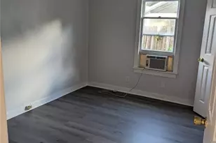 3105 S Crystal Lake Dr, Orlando, FL 32806 - Photo 12