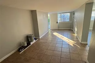 3105 S Crystal Lake Dr, Orlando, FL 32806 - Photo 32