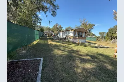 836 Cr 481W, Lake Panasoffkee, FL 33538 - Photo 2