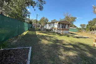 836 Cr 481W, Lake Panasoffkee, FL 33538 - Photo 2