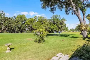 32537 Oak Park Dr, Leesburg, FL 34748 - Photo 6