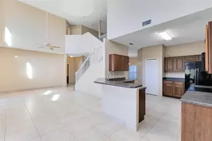 302 Erie Dr, Poinciana, FL 34759 - Photo 10