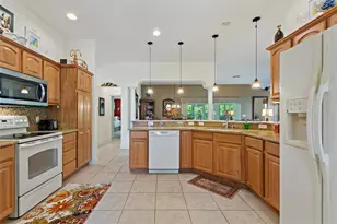 1258 Donalds Pl, The Villages, FL 32162 - Photo 4