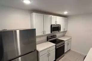 539 Finch Ct, Poinciana, FL 34759 - Photo 6