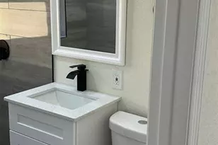 217 W Chelsea St, Deland, FL 32720 - Photo 14