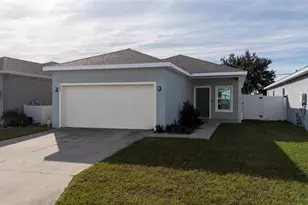 2893 Whispering Trails Dr, Winter Haven, FL 33884 - Photo 2