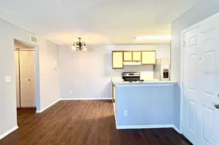 2102 Cascades Blvd, Kissimmee, FL 34741 - Photo 4